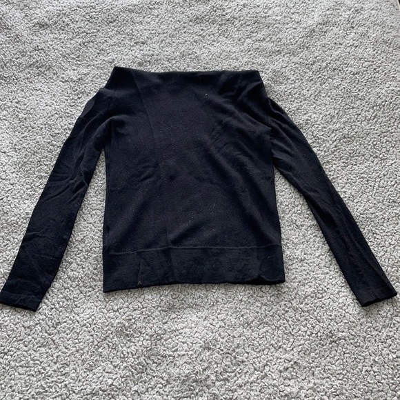 Ann Taylor scope neck sweater